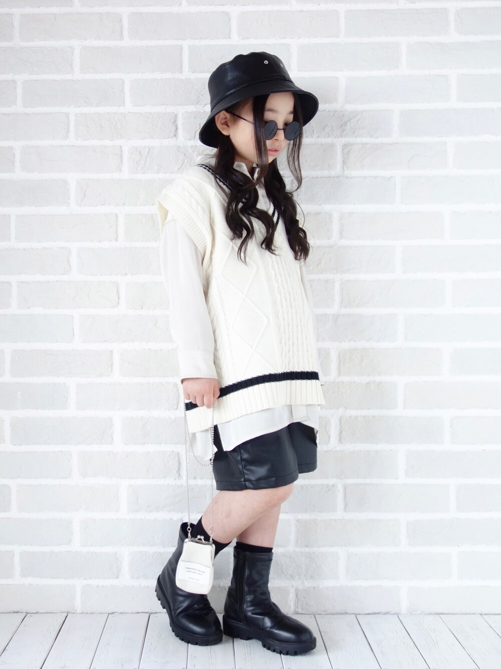 ニットベストセットプルオーバー/162617を使った人気ファッション