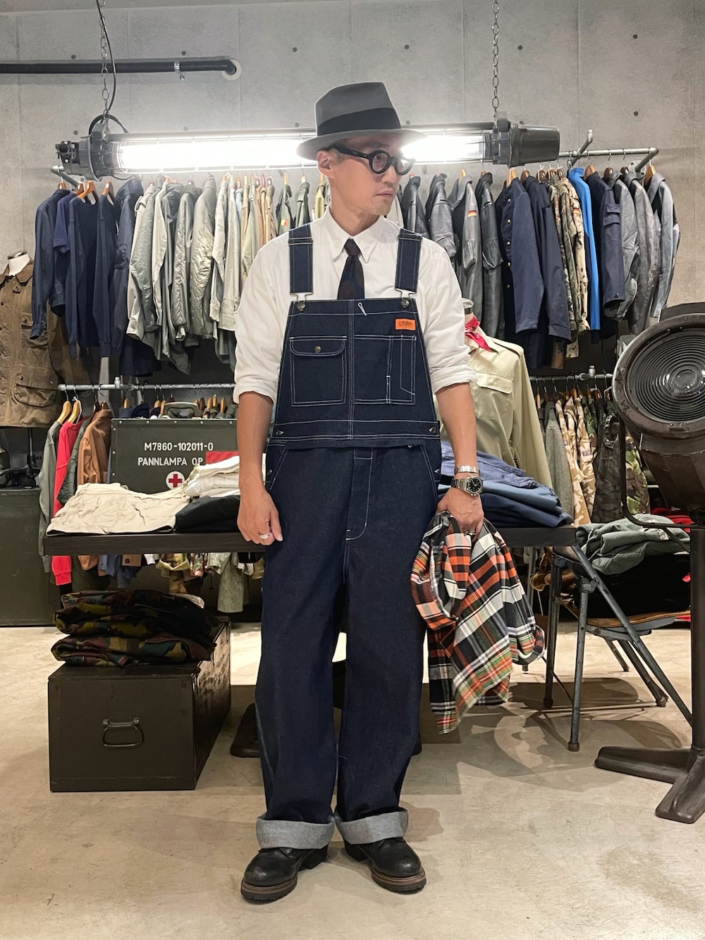 WAIPER.inc オーバーオール　ローバック エプロン付きXL WAIPER.inc（ワイパーインク）の「UNIVERSAL OVERALL×L.L.WOOD