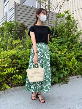 「Chez toi（シェトワ）のアイテム（かごバッグ）」を使った、いたみかなこさん（レディース・161cm）の夏コーディネート