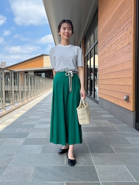 「Chez toi（シェトワ）のアイテム（かごバッグ）」を使った、いたみかなこさん（レディース・161cm）の夏コーディネート