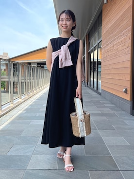 「Chez toi（シェトワ）のアイテム（かごバッグ）」を使った、いたみかなこさん（レディース・161cm）の夏コーディネート