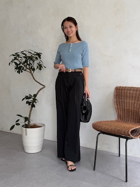 「Chez toi（シェトワ）の前後2WAY5分袖キーネックリブニット（ニット/セーター、ブルー系）」を使った、いたみかなこさん（レディース・161cm）の夏コーディネート