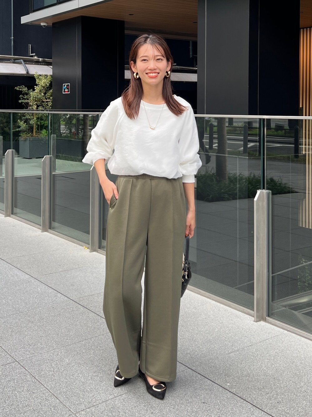 いたみかなこさんの「オーガンジーレイヤードプルオーバー（Chez toi）」を使ったコーディネートの1枚目の写真