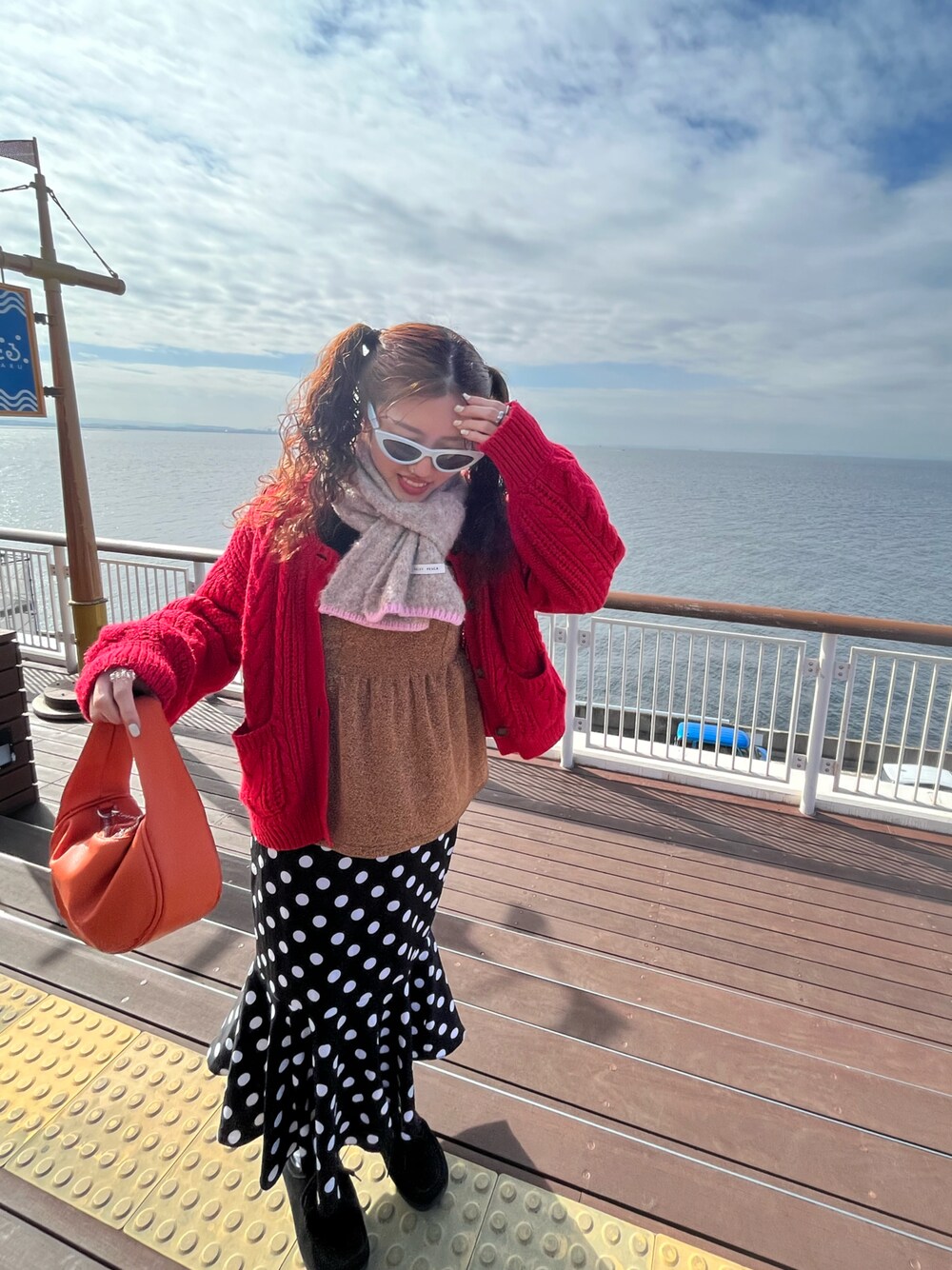 「お出かけコーデ、オトナカワイイ、きれいめカジュアル、今日のコーデ、大人かわいい、ootd、プチプラ、プチプラコーデ、春コーデ」｜「GUのアイテム（シューズ、ブラック系）」を使った、らいだーさん（レディース・157cm）の冬コーディネートの1枚目の写真