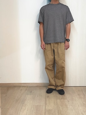 「Graphpaper（グラフペーパー）のアイテム（チノパンツ）」を使った、ucciさん（メンズ・167cm）の秋コーディネート