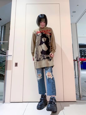 「HYSTERIC GLAMOUR（ヒステリックグラマー）のSNAKE LOOP 8分丈クラッシュデニムパンツ（デニムパンツ）」を使った、YUNさん（レディース・168cm）の秋コーディネート