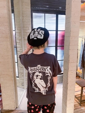 「バックプリント」｜「アイテム（ハンチング/ベレー帽）」を使った、YUNさん（レディース・168cm）の秋コーディネート