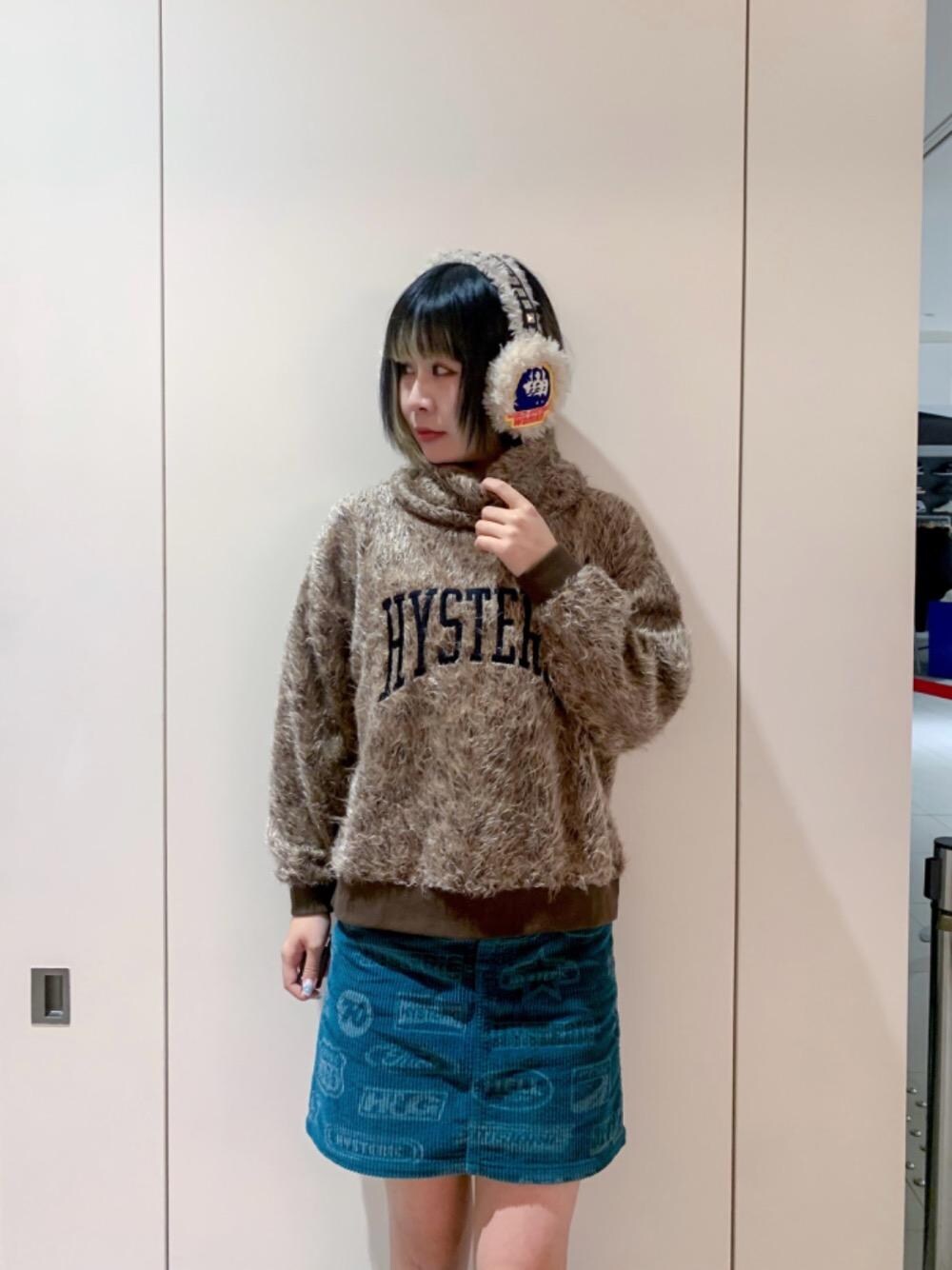 HYSTERIC GLAMOURのイヤーマフを使った人気ファッションコーディネート