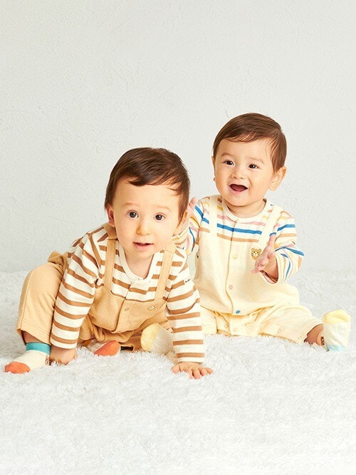 バーバリー　ロンパース/ボディーオール・帽子・ビブ3点セット　6M/68cm Amazon.co.jp: [BURBERRY] [バーバリー] ベビー服 ロンパース