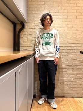 「アイテム（スウェット）」を使った、森 拓巳さん（メンズ・175cm）の秋コーディネート