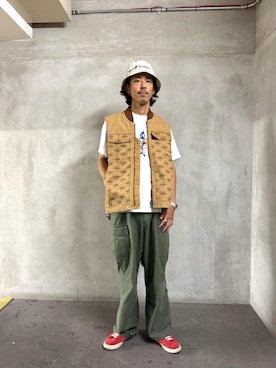 「HYSTERIC GLAMOUR（ヒステリックグラマー）のアイテム（ベスト）」を使った、森 拓巳さん（メンズ・175cm）の秋コーディネート
