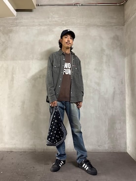 「アイテム（エコバッグ/サブバッグ）」を使った、森 拓巳さん（メンズ・175cm）の秋コーディネート