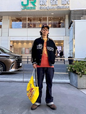 「アイテム（スタジャン）」を使った、森 拓巳さん（メンズ・175cm）の秋コーディネート