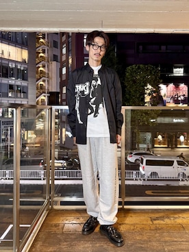 「HYSTERIC GLAMOUR（ヒステリックグラマー）のHYS LOGO スウェットパンツ（スウェットパンツ、グレー系）」を使った、森 拓巳さん（メンズ・176cm）の夏コーディネート