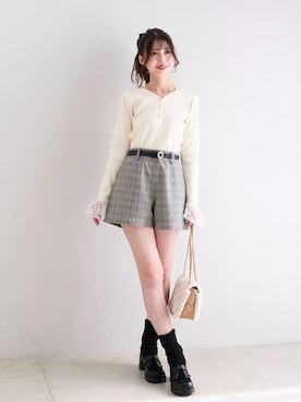 「アイテム（ショルダーバッグ、イエロー系）」を使った、𝑬𝒓𝒊𝒓𝒊𝒏さん（レディース・153cm）の秋コーディネート