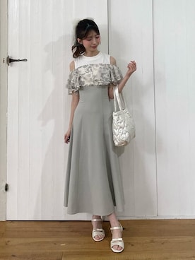 「MAJESTIC LEGON」｜𝑬𝒓𝒊𝒓𝒊𝒏さん（レディース・153cm）の春コーディネート