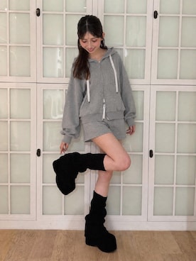 「MAJESTIC LEGON」｜𝑬𝒓𝒊𝒓𝒊𝒏さん（レディース・153cm）の秋コーディネート