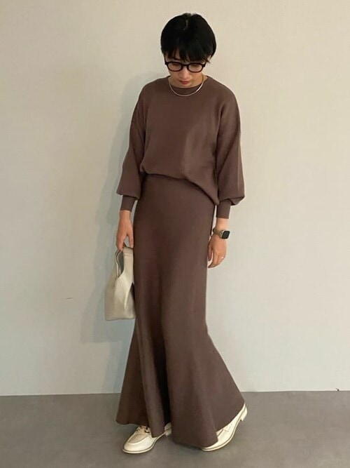 クルーネックトップス×マーメイドスカートニットセットアップ