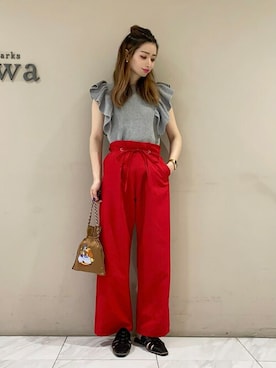 「ノースリーブニット」｜「アイテム（財布/小物）」を使った、sumiさん（レディース・161cm）の春コーディネート