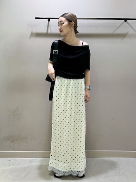 「LOWRYS FARM（ローリーズファーム）のドレープオフショル５Ｓ 638383（Tシャツ/カットソー、ブラック系）」を使った、もっちさん（レディース・158cm）の春コーディネート