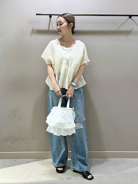 「LOWRYS FARM（ローリーズファーム）のワイドストレートデニムパンツ　607883（デニムパンツ、ブルー系）」を使った、もっちさん（レディース・158cm）の春コーディネート