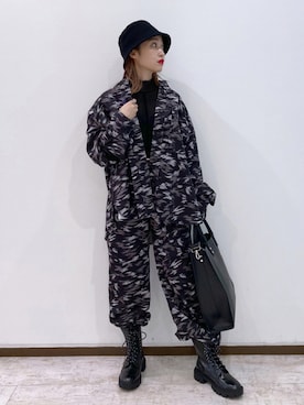 「PAGEBOY（ページボーイ）のラインスリーブシアータートル（Tシャツ/カットソー）」を使った、もっちさん（レディース・158cm）の秋コーディネート