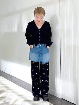 「LOWRYS FARM（ローリーズファーム）のシシュウベロアフレアパンツ 1063383（その他パンツ、ブラック系）」を使った、もっちさん（レディース・158cm）の秋コーディネート