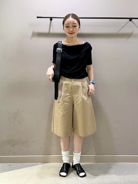 「LOWRYS FARM（ローリーズファーム）のドレープオフショル５Ｓ 638383（Tシャツ/カットソー、ブラック系）」を使った、もっちさん（レディース・158cm）の春コーディネート