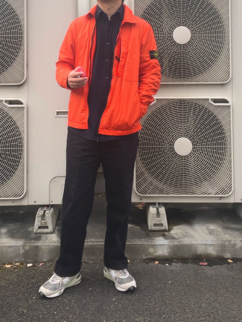「STONE ISLANDのアイテム（ナイロンジャケット、オレンジ系）」を使った、tattsuさん（メンズ・174cm）の冬コーディネートの1枚目の写真