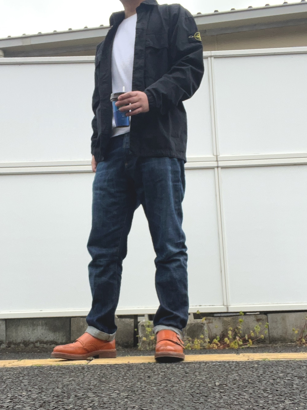 「オーバーシャツ、ダブルモンク、パイル」｜「STONE ISLANDのアイテム（シャツ/ブラウス、ブラック系）」を使った、tattsuさん（メンズ・174cm）の春コーディネートの1枚目の写真