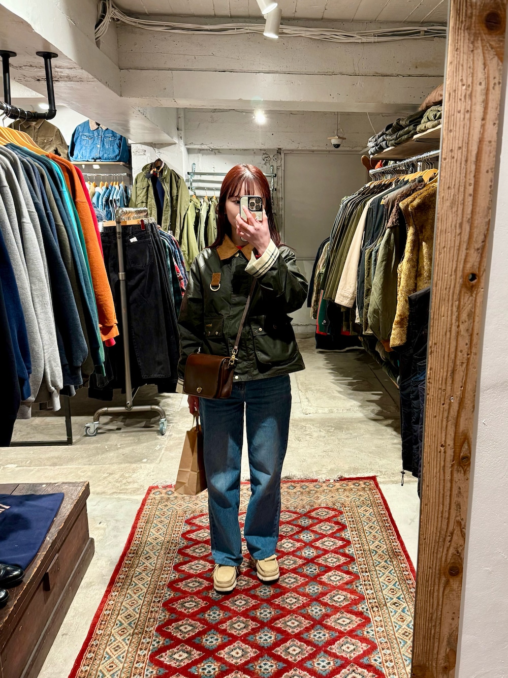 「デニムパンツ、クラークス、barbour、トラッド、春コーデ、FUDGE、トラッドスタイル、古着、春めき満開コーデ」｜「UNIQLOのアイテム（デニムパンツ、ブルー系）」を使った、nemuさん（骨格ウェーブ・レディース・157cm）の春コーディネートの1枚目の写真