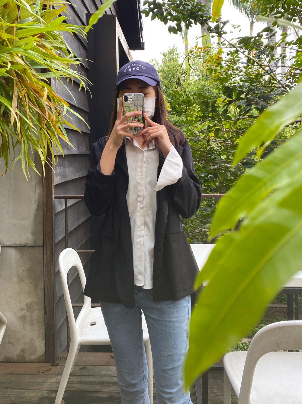 「休閒、ootd、牛仔褲」｜「NYCのアイテム（帽子、ブルー系）」を使った、Carolさん（レディース・168cm）の春コーディネートの1枚目の写真