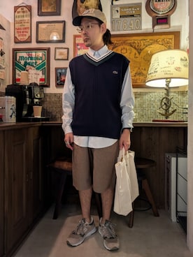 「LACOSTE（ラコステ）のアイテム」を使った、髪切りおじさん。さん（メンズ・165cm）の秋コーディネート