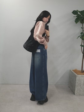 「COLONY 2139（コロニートゥーワンスリーナイン）のポケットレースワイドデニムパンツ（デニムパンツ、ブルー系）」を使った、yuさん（レディース・163cm）の秋コーディネート