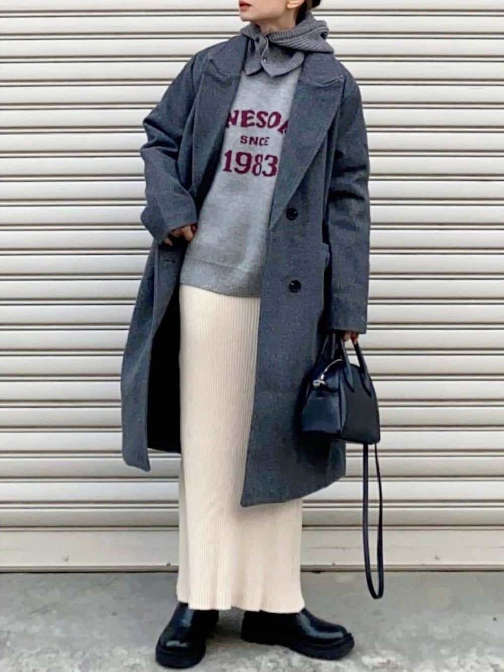 「バラクラバ、バラクラバコーデ、バラクラバ女子、ネックウォーマー、休日スタイル、韓国ファッション、冬コーデ、ロングコート、カジュアル、オトナカジュアル、おしゃれさんと繋がりたい、オトナ女子、オトナカワイイ、カジュアルスタイル、キレイめコーデ」｜「Meli richのスナップボタンバラクラバ（ニットキャップ/ビーニー、グレー系）」を使った、StyleSeaさん（レディース・156cm）の冬コーディネートの1枚目の写真