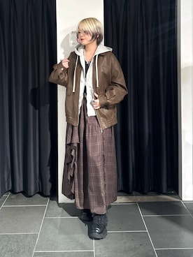 「PAGEBOY（ページボーイ）のラインフリンジティアードスカート/フリルスカート【ウエストゴム・ストレスフリー】（スカート）」を使った、・あさせ・さん（レディース・160cm）の秋コーディネート