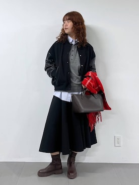 「アイテム（スタジャン）」を使った、チーさん（レディース・172cm）の秋コーディネート