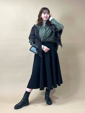 「アイテム（ストール/ショール）」を使った、チーさん（レディース・172cm・20代）の秋コーディネート