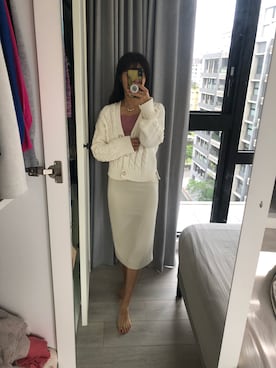 「Abercrombie&Fitch（アバークロンビーアンドフィッチ）のアイテム（カーディガン/ボレロ）」を使った、Alice さん（レディース・163cm）の冬コーディネート