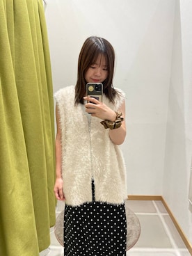 「アイテム（タンクトップ、シルバー系）」を使った、楓香さん（レディース・155cm）の秋コーディネート