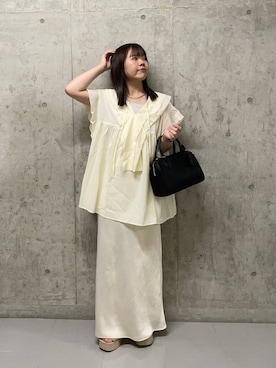 「アイテム（タンクトップ、シルバー系）」を使った、楓香さん（レディース・155cm）の夏コーディネート