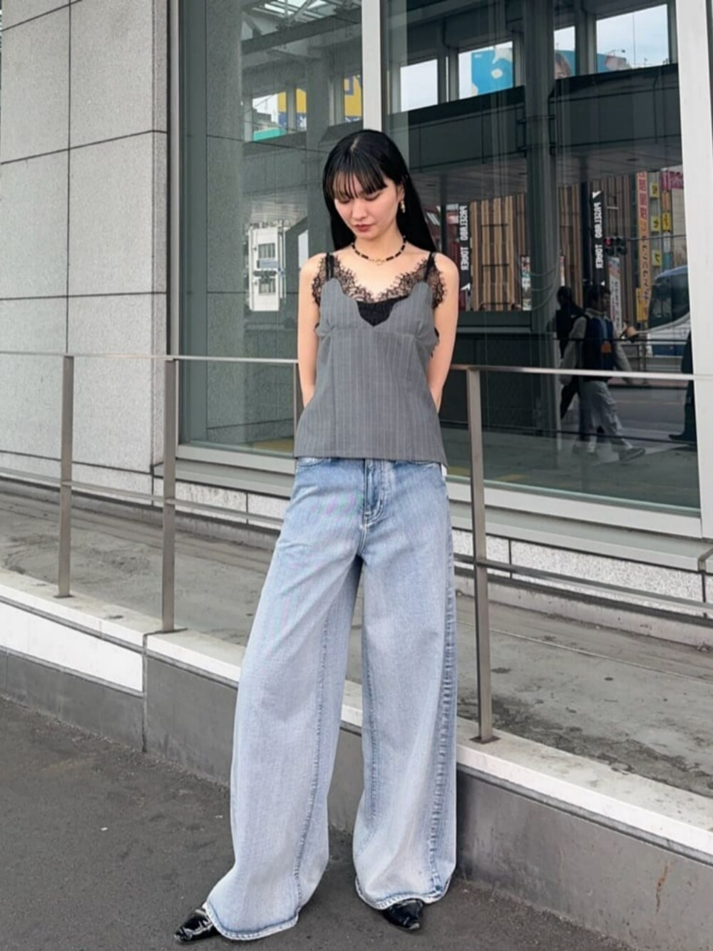 MAISON SPECIAL(MAISON SPECIAL)｜MAISON SPECIALのデニムパンツを使っ  