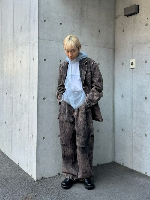 MAISON SPECIALMAISON SPECIALさんのパーカーを使ったコーディネート 