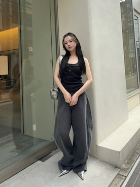 「アイテム（ボディバッグ/ウエストポーチ、シルバー系）」を使った、MAISON SPECIALさん（レディース・160cm）の春コーディネート