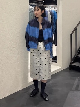 「MAISON SPECIAL（メゾンスペシャル）のPolka Dot Mock-Neck Skirt/ドットミモレタイトスカート（デニムスカート、ホワイト系）」を使った、MAISON SPECIALさん（メンズ・168cm）の春コーディネート