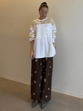 「MAISON SPECIAL（メゾンスペシャル）の【26WINTER PRE-ORDER】Numbering Long T-Shirt/ナンバリンングロングTEE（Tシャツ/カットソー、ホワイト系）」を使った、MAISON SPECIALさん（レディース・158cm）の秋コーディネート