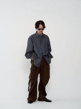 「MAISON SPECIAL（メゾンスペシャル）の《UNISEX》Banana Curve Silhouette Prime-Wide Cargo Trousers/バナナカーブシルエットプライムワイドカーゴスラックス【MAISON SPECIAL/メゾンスペシャル】■セットアップ対応■（カーゴパンツ、ブラウン系）」を使った、MAISON SPECIALさん（メンズ・169cm）の夏コーディネート