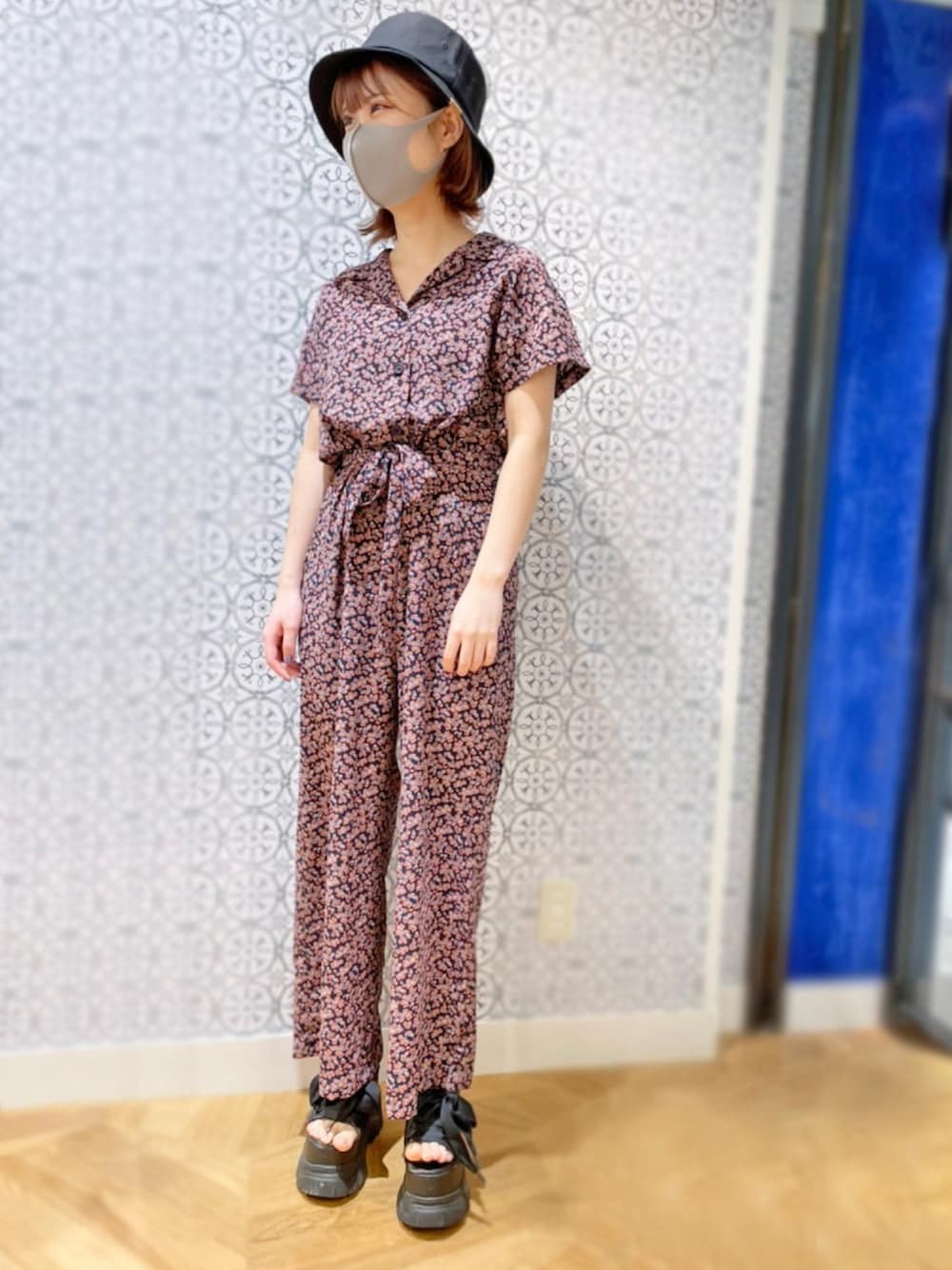「オトナ女子、バケットハット、お洒落さんとつながりたい、淡色コーデ、夏コーデ、オトナカジュアル、帽子、polcadot、RUBEN」｜「RubenのRIPSTOP BUCKET HAT／リップストップ バケットハット（ハット、ブラック系）」を使った、polcadotさん（レディース・164cm）の春コーディネートの1枚目の写真