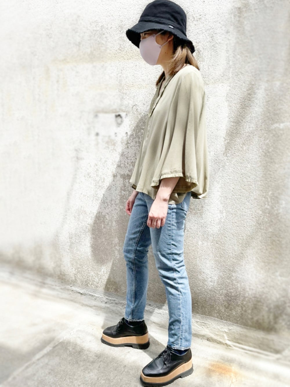 「カジュアルコーデ、大人カジュアル、オトナ女子、楽チンコーデ、大人女子、ootd、古着、バケットハット、polcadot、RUBEN」｜「polcadotのDENIM FRINGE HAT/デニムフリンジ バケットハット（ハット、ブラック系）」を使った、polcadotさん（レディース・155cm）の夏コーディネートの1枚目の写真