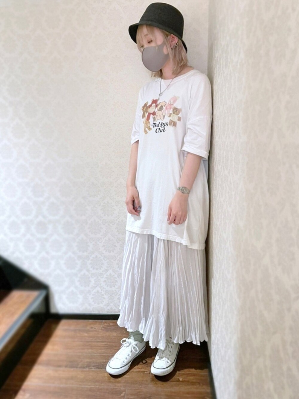「ラクチンコーデ、夏コーデ、ラフ、ロゴT、ビッグシルエット、シャツスタイル、帽子、バケットハット、polcadot、RUBEN」｜「polcadotのサーモバケットハット（ハット、ブラック系）」を使った、polcadotさん（レディース・159cm）の夏コーディネートの1枚目の写真